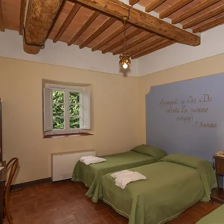 מלון דירות Casa Diocesana Di לוקה